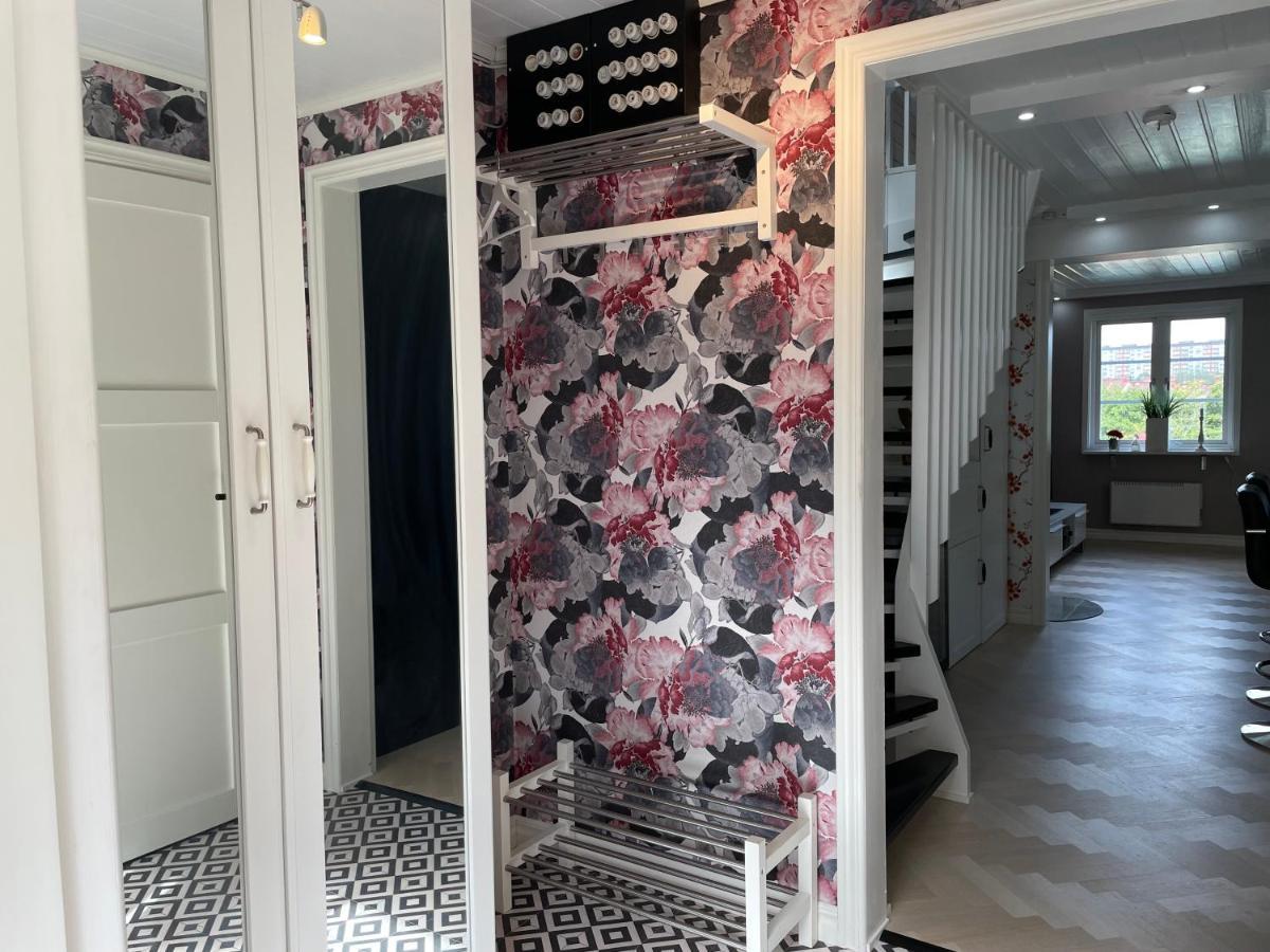 Apartment Uddevalla Bohuslaen Bubbelbad Екстериор снимка