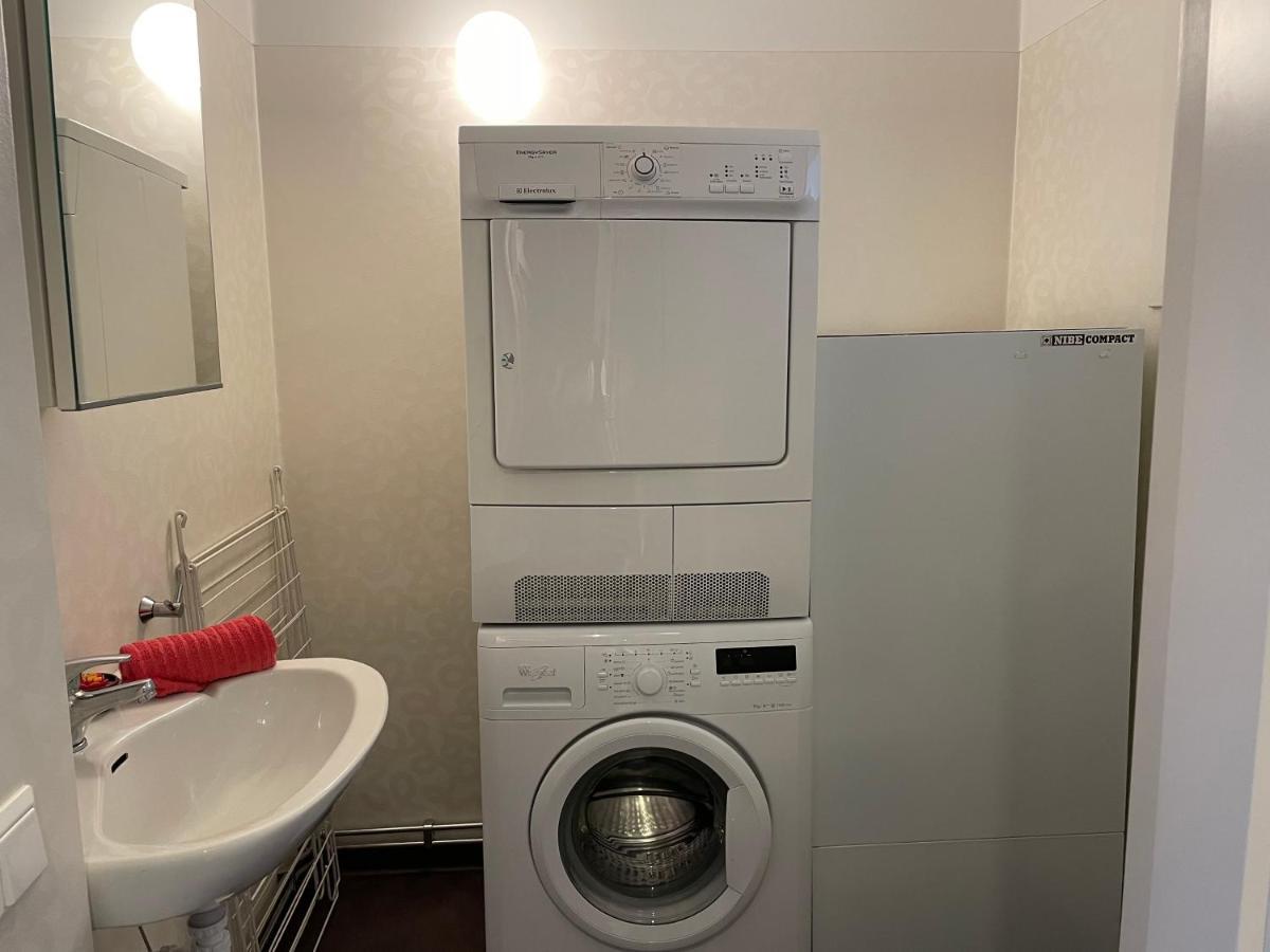 Apartment Uddevalla Bohuslaen Bubbelbad Екстериор снимка
