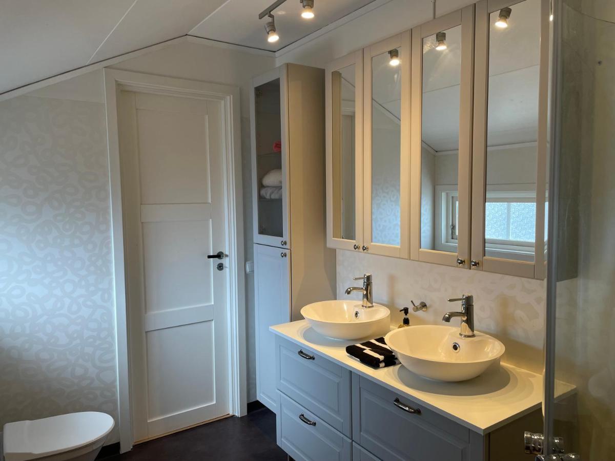 Apartment Uddevalla Bohuslaen Bubbelbad Екстериор снимка