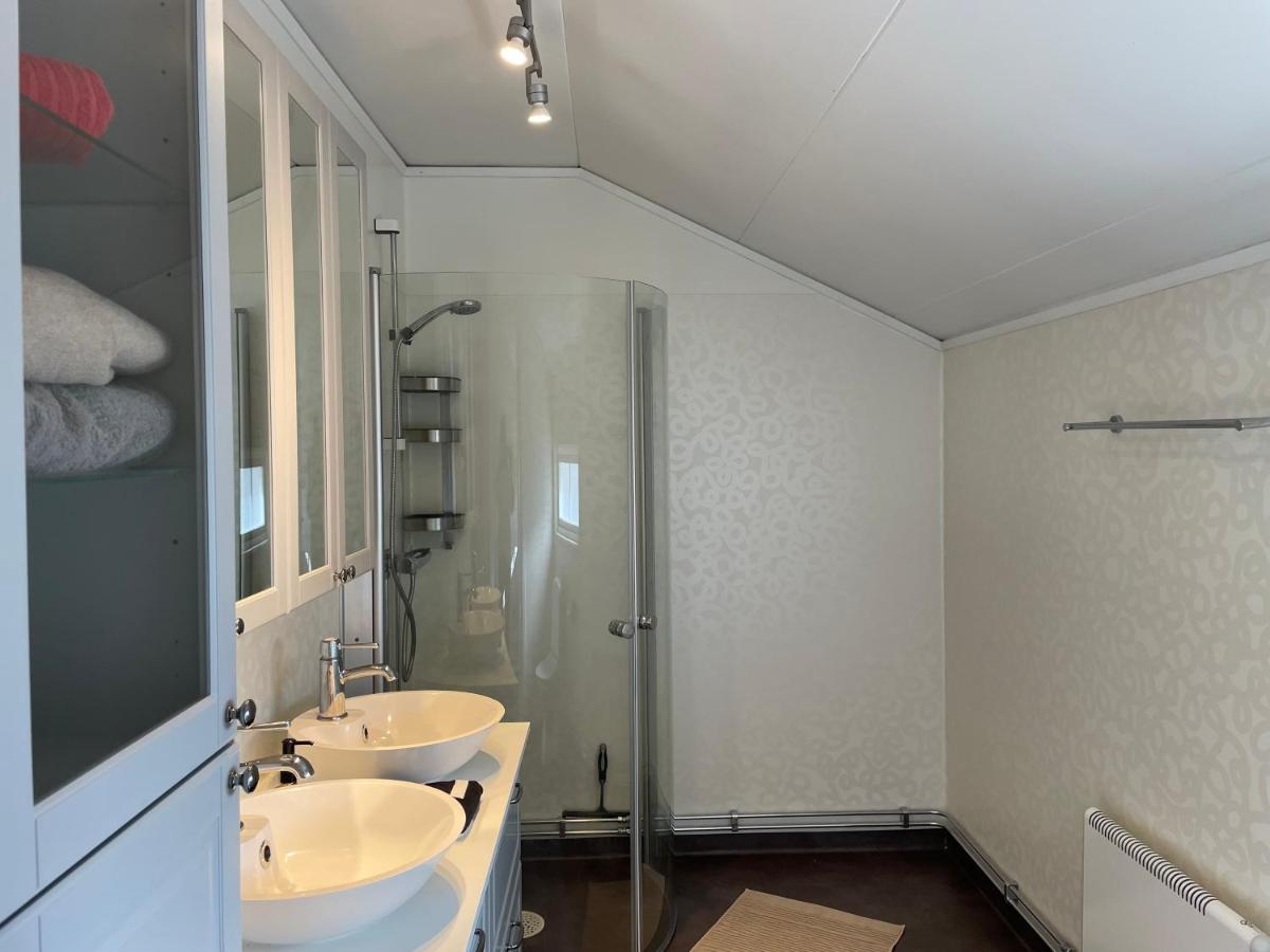 Apartment Uddevalla Bohuslaen Bubbelbad Екстериор снимка