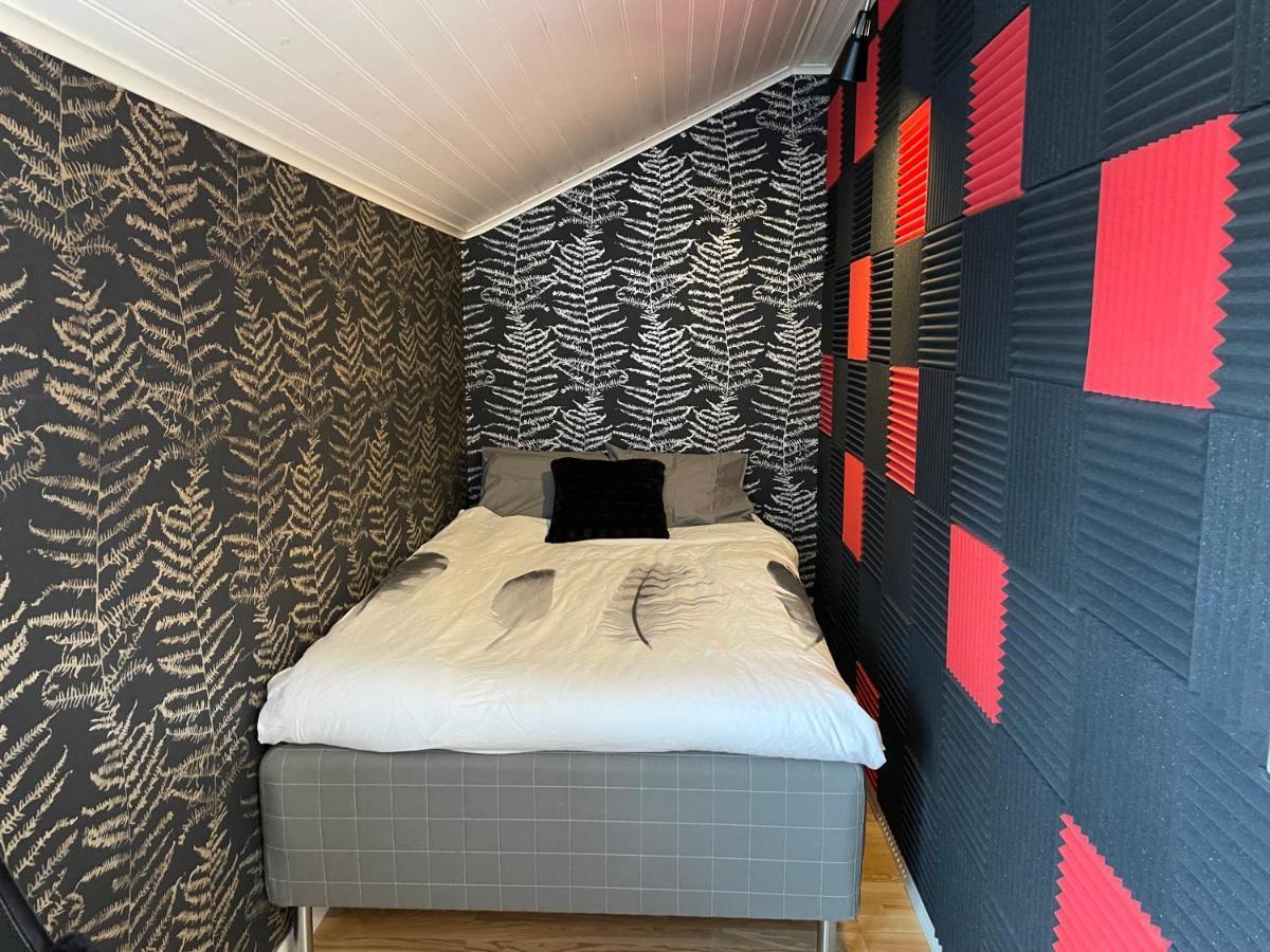 Apartment Uddevalla Bohuslaen Bubbelbad Екстериор снимка