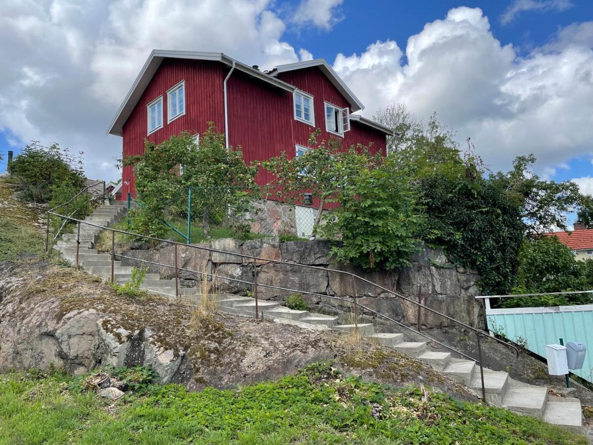 Apartment Uddevalla Bohuslaen Bubbelbad Екстериор снимка