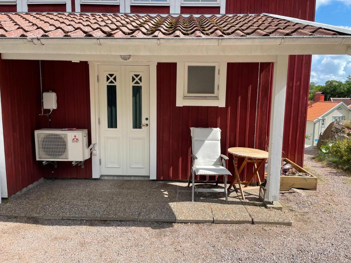 Apartment Uddevalla Bohuslaen Bubbelbad Екстериор снимка