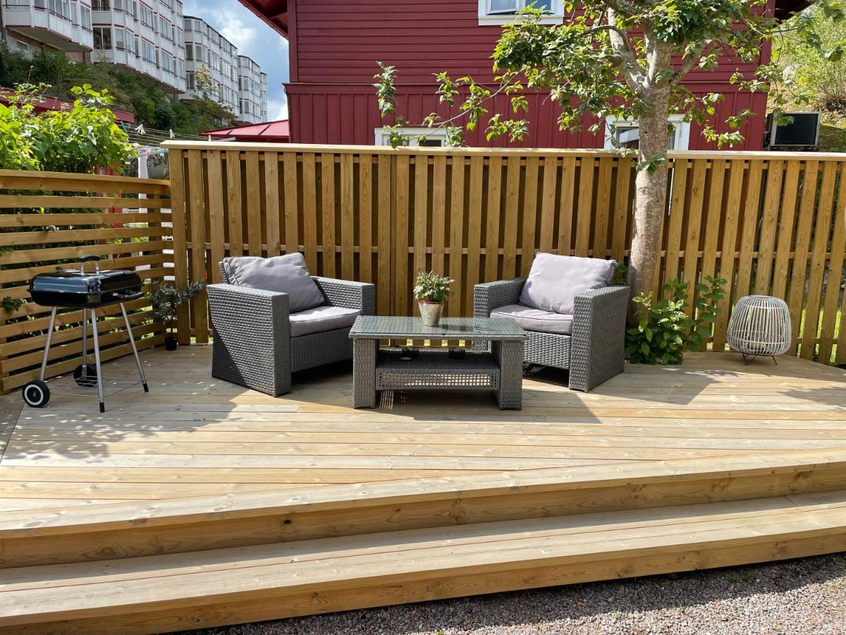 Apartment Uddevalla Bohuslaen Bubbelbad Екстериор снимка