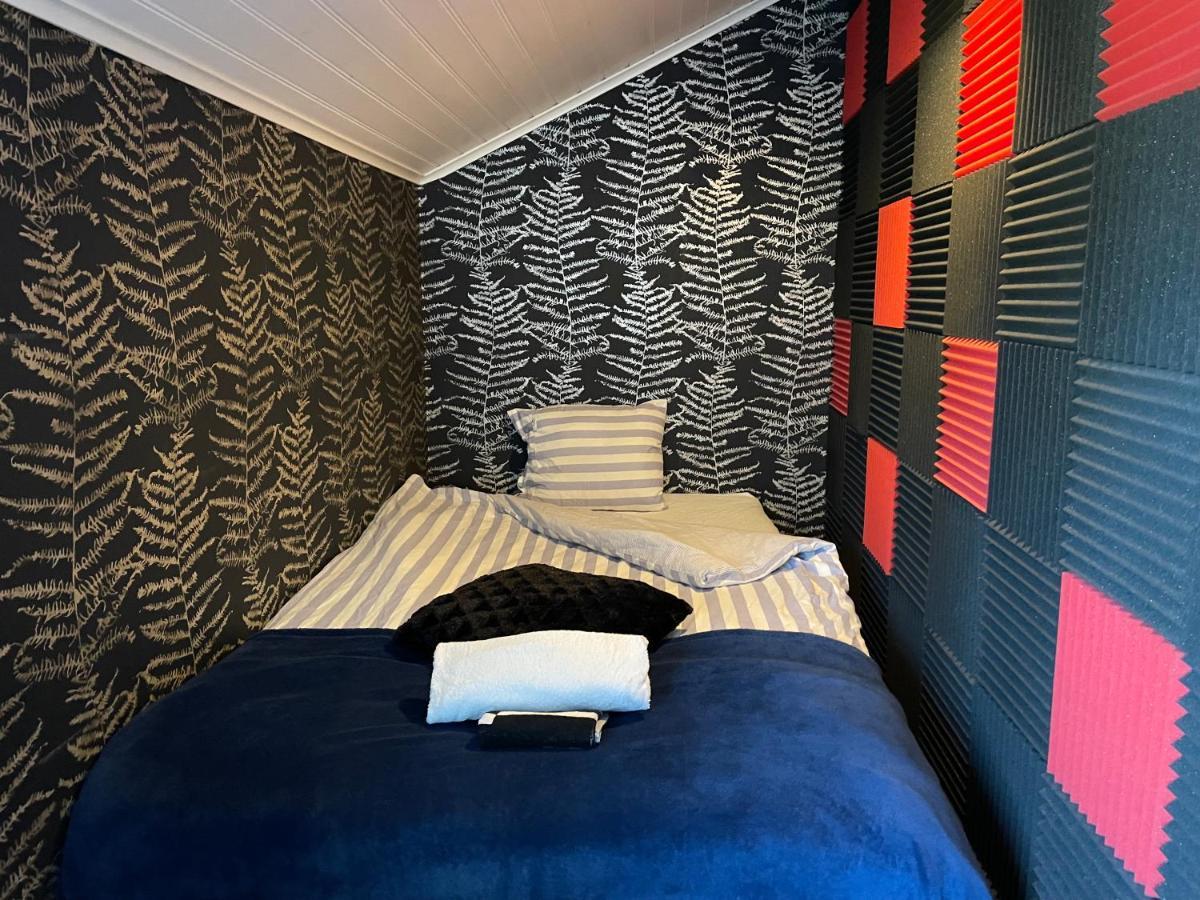 Apartment Uddevalla Bohuslaen Bubbelbad Екстериор снимка