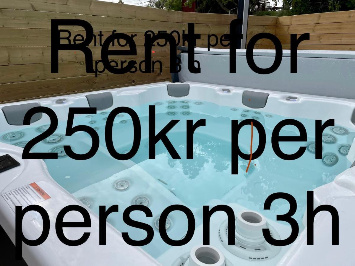 Apartment Uddevalla Bohuslaen Bubbelbad Екстериор снимка
